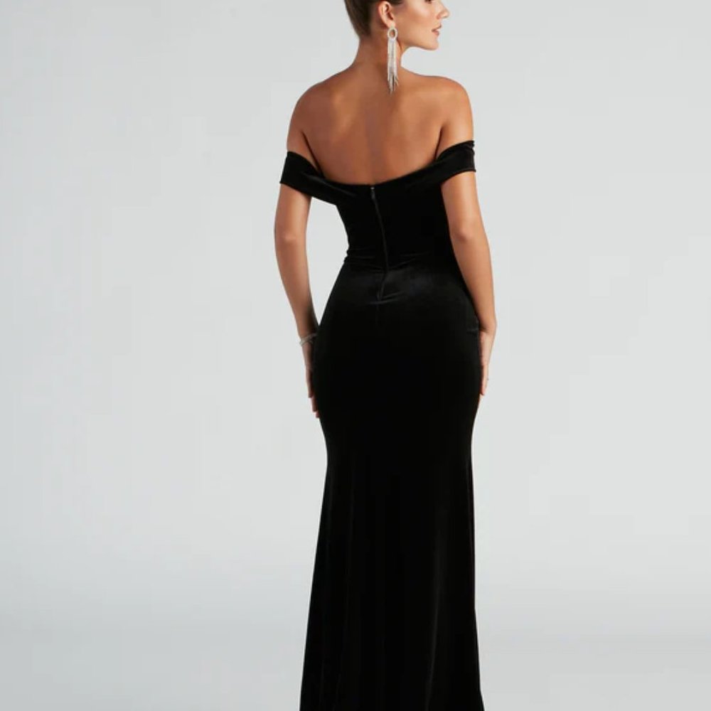 NWT Black Formal Velvet Mermaid Dress
